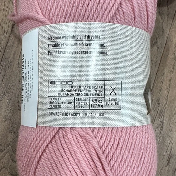 NWT Impeccable Yarn, 4.5 oz in Soft Rose by Loops & Threads - Pack of 5 - Picture 5 of 10